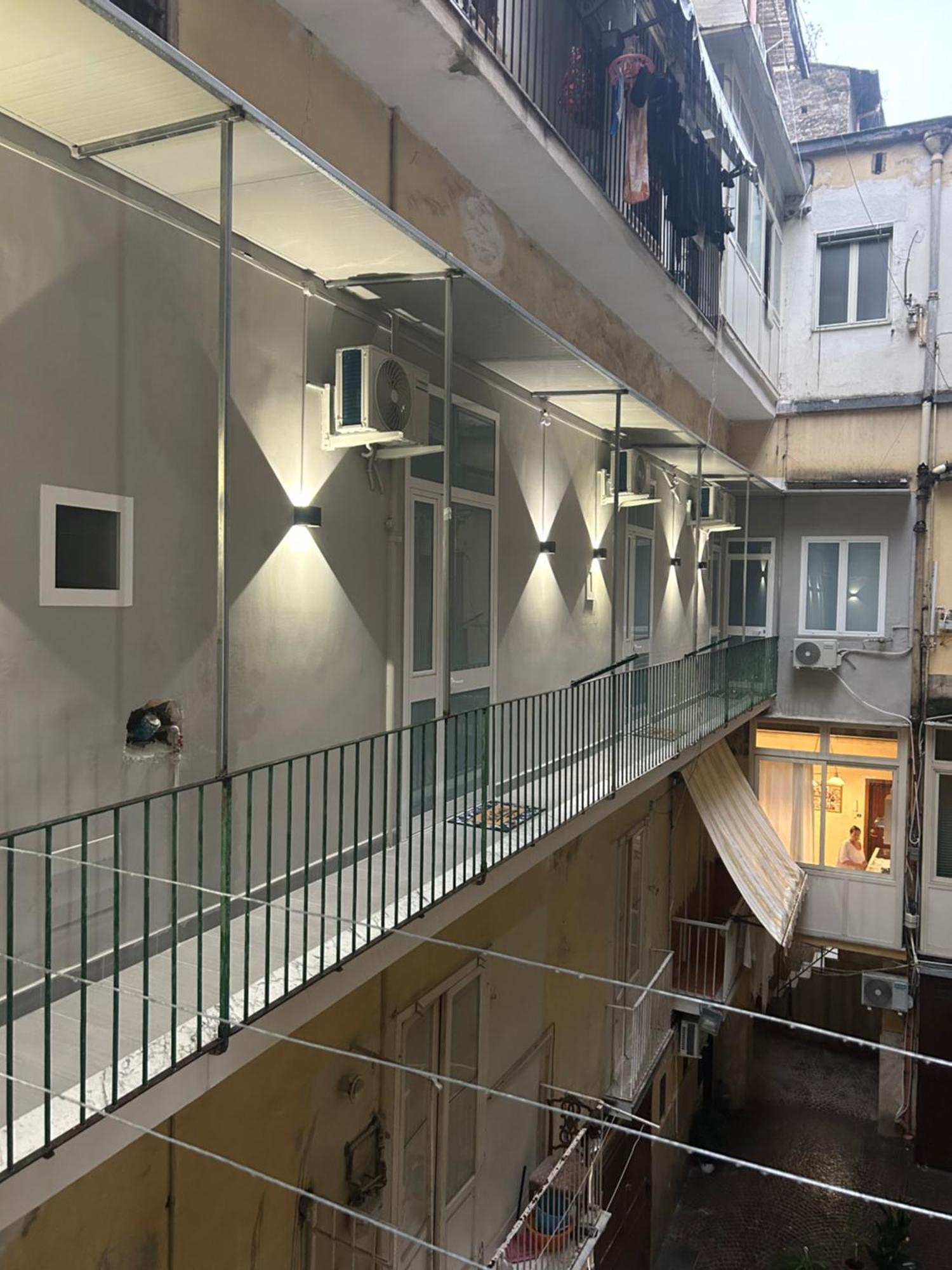 Valentino Caracciolo 105 Apartment เนเปิลส์ ภายนอก รูปภาพ