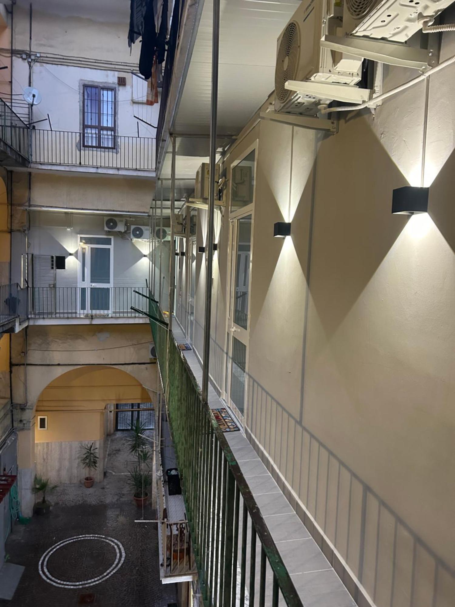 Valentino Caracciolo 105 Apartment เนเปิลส์ ภายนอก รูปภาพ