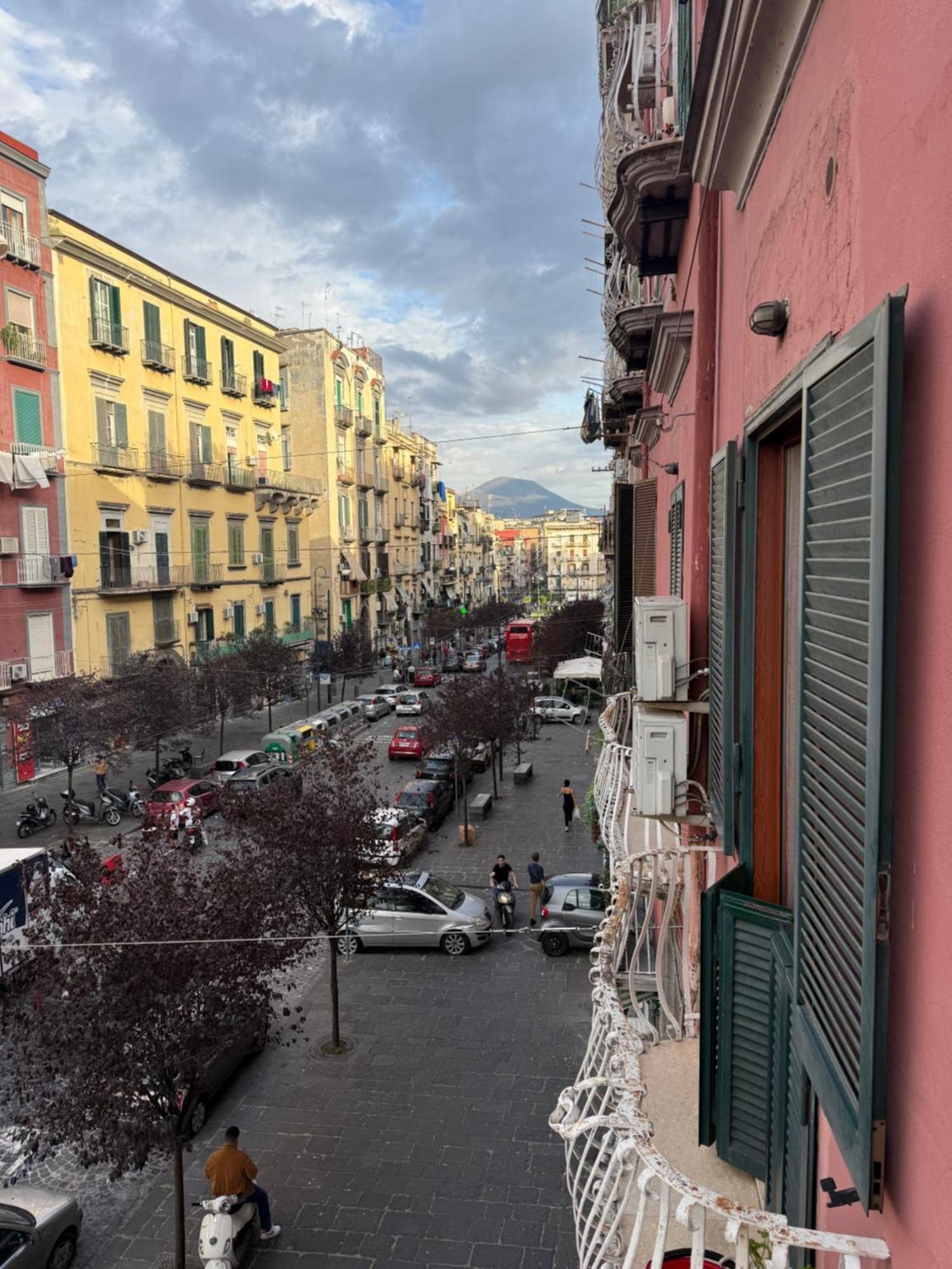 Valentino Caracciolo 105 Apartment เนเปิลส์ ภายนอก รูปภาพ