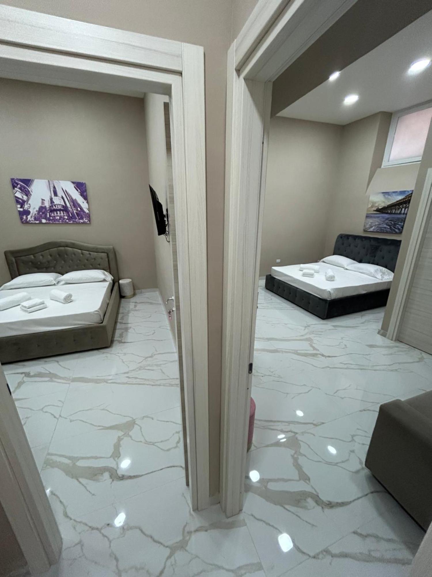 Valentino Caracciolo 105 Apartment เนเปิลส์ ภายนอก รูปภาพ