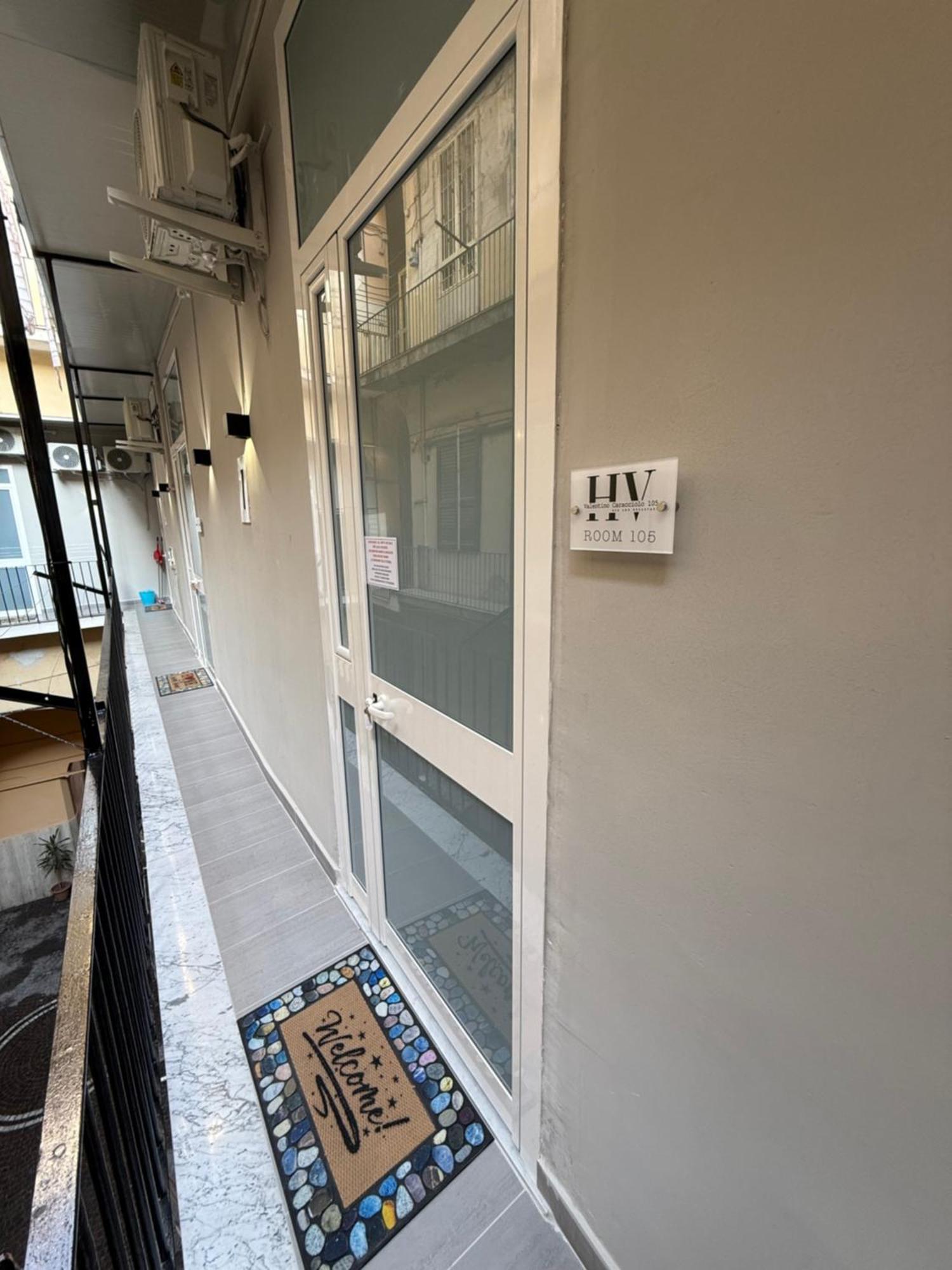 Valentino Caracciolo 105 Apartment เนเปิลส์ ภายนอก รูปภาพ